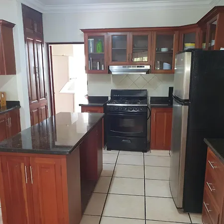 Villa M-6 Metro Country Club-2