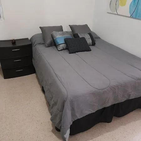 Hermoso Apartamento Frente Aeropuerto De Isla Verde-2
