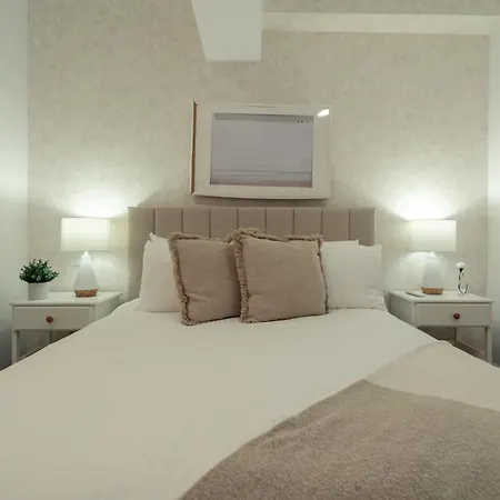 Luxury 2Bedr, 2 Balcony Pool, Gym, Downtown Santo Domingo-2