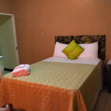 Unity Villa 3 Bedroom With Fans Wifi Parking-3