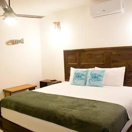 Hostal Marina Samana-2