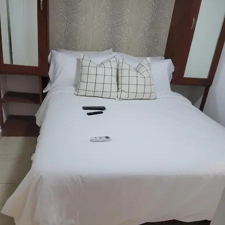 Small Apartment-2