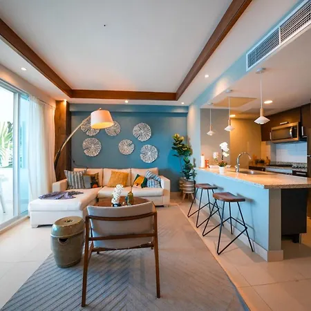 Escape To Paradise Beachfront 2Br Beach-3