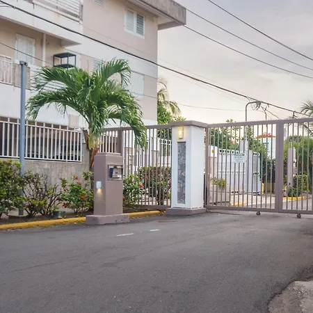 Cozybeach Large 1Bdrapt 50 Steps From Atlantic Ocean Private Street Between Ocean Park & Isla Verde 5 Mins From Airport-3