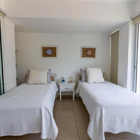 Beachfront 4Beds Jacuzzi Privacy Full Kitchen-3
