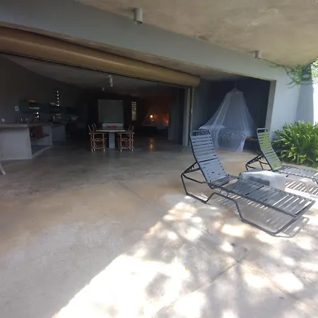 Hix Island House-3