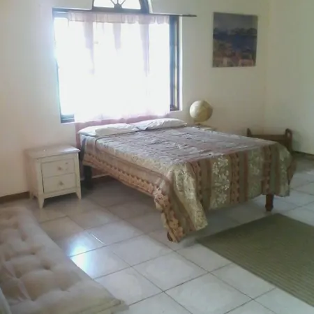 Dolphin Bay Yoga Guest House-3