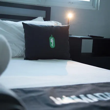 Nomada Urban Beach Hostel- Calle Loiza (Adults Only)-2