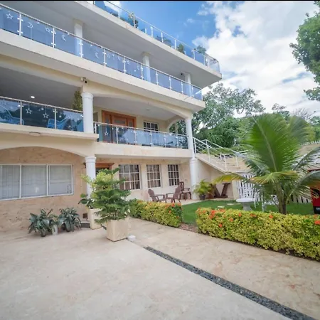 Fully Equipped New 3Br Apt Dt 2Mins To The Beach-2