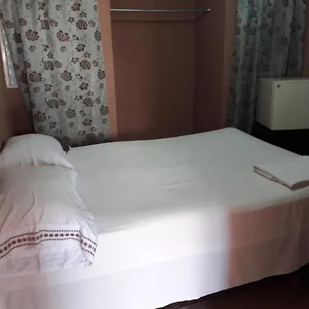 Apartahotel Next Nivel - Queen Room With Fan-3