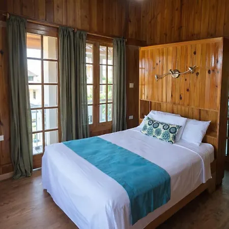 Hotel Neptuno Refugio-3