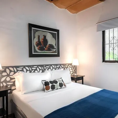 Ph 19 Guesthouse Hotel In Gazcue-3