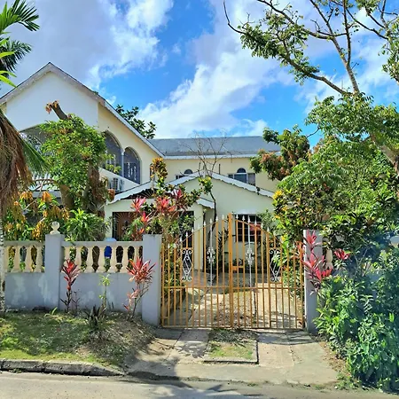 Aquamarine Ave-3