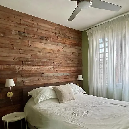Isla Verde By The Beach Guest House-3