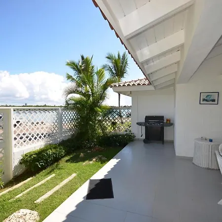 Sailing House La Marina-2