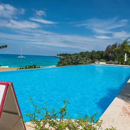 Luxury Oceanview Condo 2 Br/2.5 Ba-3