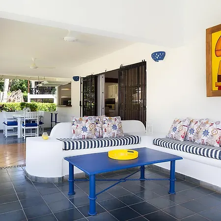 Condo Hotel Playa Las Ballenas-2