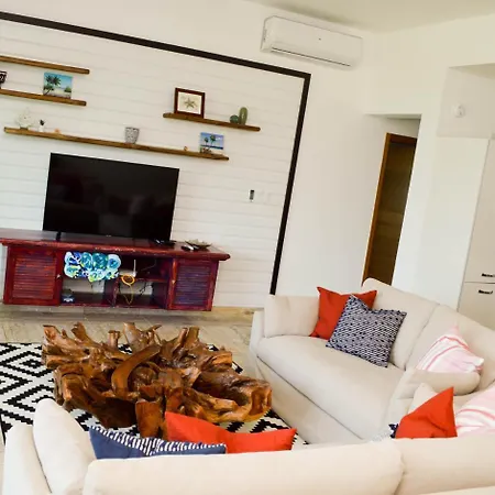 Los Cocos Residences-3