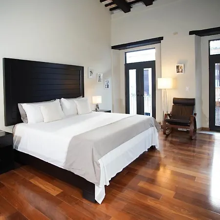 Casa Pantheon Luxury Colonial House-3