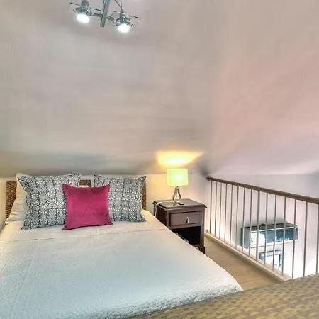 Exquisite Ocean And Pool View Apartment Next To The Beach - G406-2