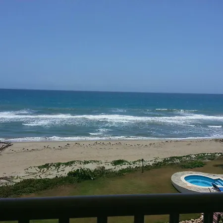 Luxurious Beach Condo-3