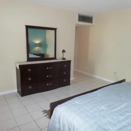 Skyclub Beach Suite At Mobay Club-2