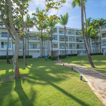 Seawinds Studio - Beachfront Getaway-3