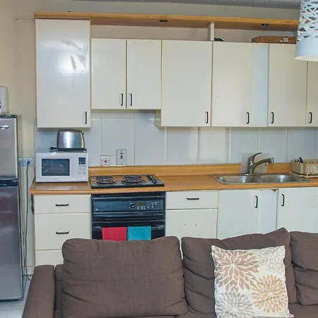 Finest Accommodation Apt # 421 Bloc # 4 Marley Manor 6 Marley Rd Kgn 6-2