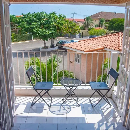Finest Accommodation Apt # 421 Bloc # 4 Marley Manor 6 Marley Rd Kgn 6-3