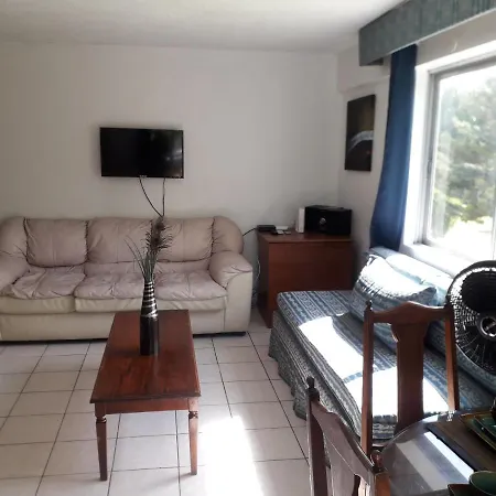 One Bed Room Apartment & One Studio In Ochi Rios-3