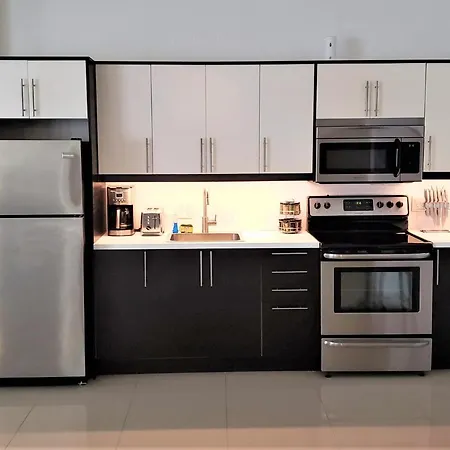 Kasa The Lofts 202 Huge 2 Bed 2 Bath Washer Dryer-3