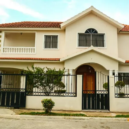 Vivienda El Dorado, En Santiago-2