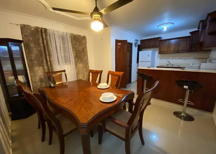 1Dr Charming 3-Bedroom Retreat Santo Domingo