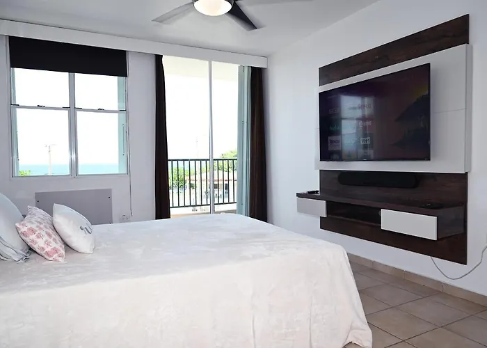 Oceania Apartment Arecibo