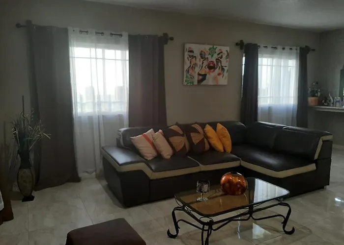Hill View Vacational 1 Bedroom Rental Runaway Bay