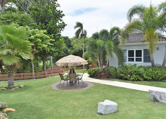 Isabela Villa Bonita - Vacation & Event Venue Sleeps 50!