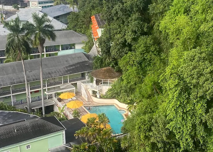 Deluxe Montego Bay Club Studio & Suites
