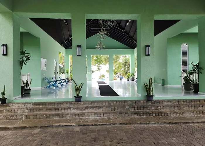 Modern Luxury 2-Bedroom 2.5-Bathroom Townhouse Negril