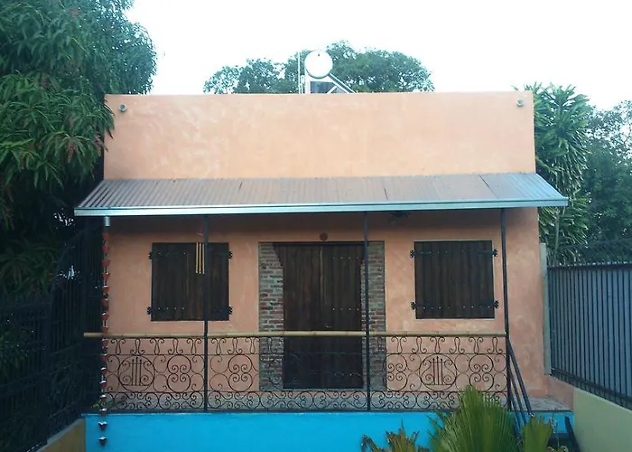 La Choza Guesthouse Santo Domingo