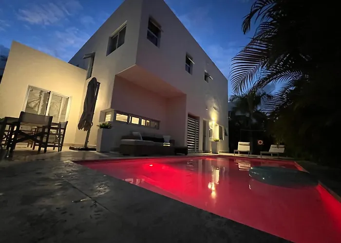 Stylish Luxury San Juan Lakes Villa In Gated Community In Downtown Punta Cana With Private Pool