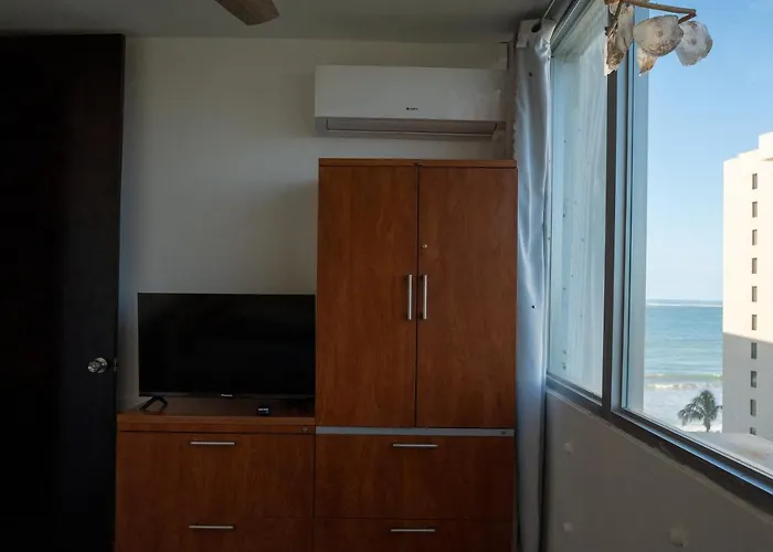 Luxury Beach Condo 3Br/2Bt & Wifi San Juan