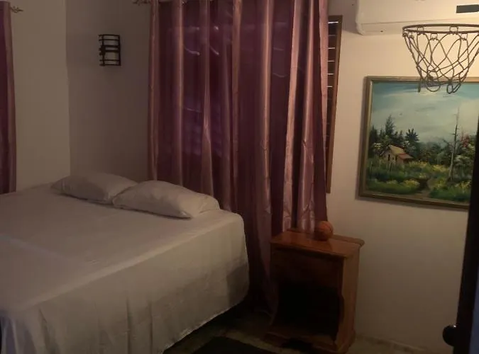 Skipper'S Beach Villa Negril