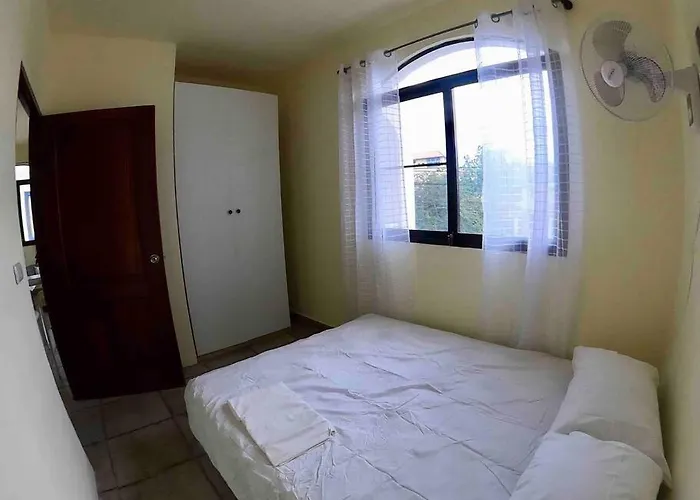 Lovely 2B/1B Condo Only 5 Min Walk To The Beach. Bayahibe acceptant les animaux
