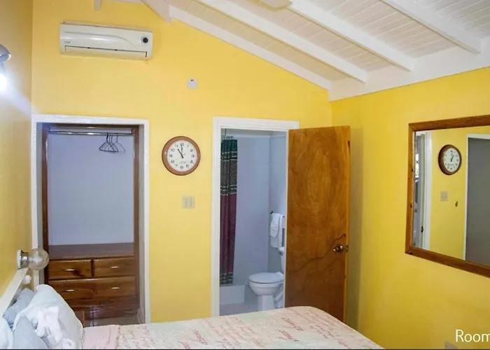 Mom'S Place Negril