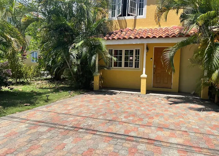 Free Airport Pickup 5 Minutes From Airport And Beach Montego Bay