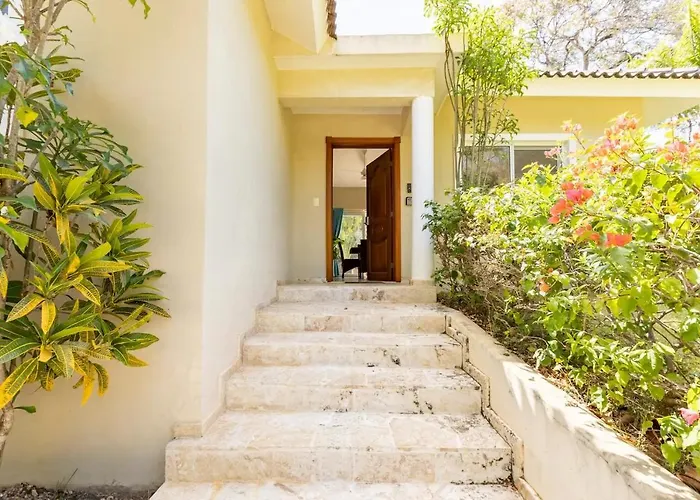 2 Bed 2 Bath Villa With Jacuzzi, High Speed Wi-Fi Sosua with Pool
