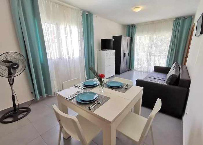 Tropicana Suites Deluxe Beach Club And Pool - Playa Los Corales Punta Cana