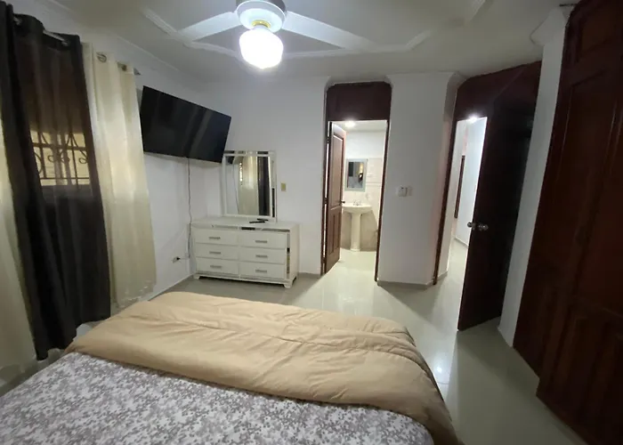 5Dr Cozy 3-Bedroom Apartment Santo Domingo