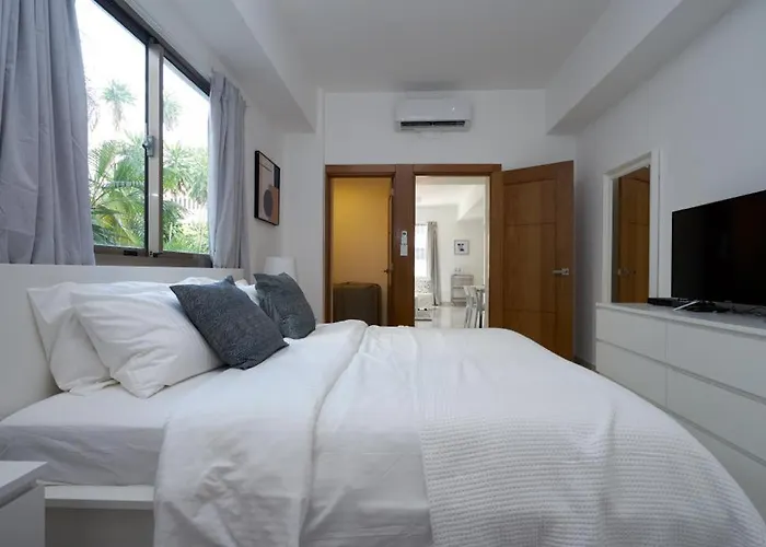 Escape Apartments, Balcony, Pool & Gym In La Julia Santo Domingo