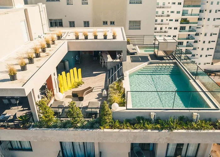Fully Serviced Apartment At Regatta Living II - 302 Santo Domingo